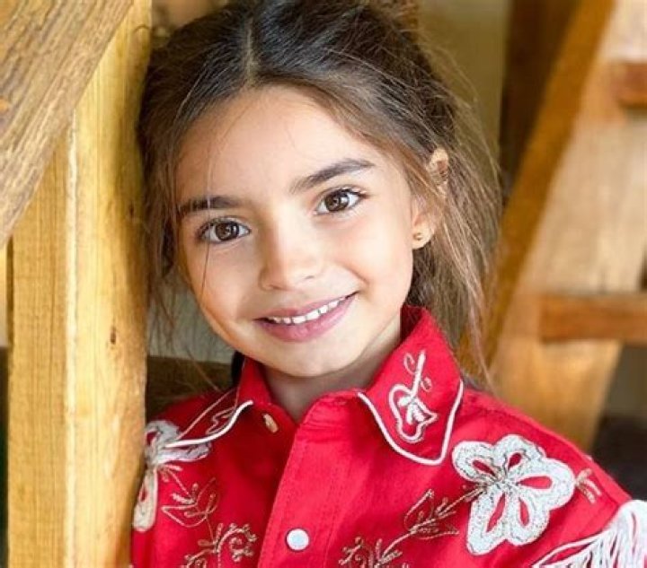 Aitana Derbez (Eugenio Derbez kid) Age, Parents and Biography
