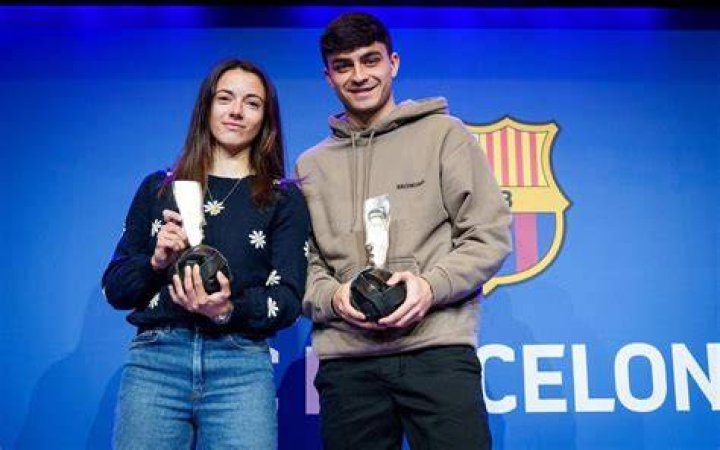 Aitana i Pedri reben el Premi Barça Jugadors