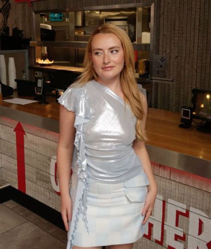 Amelia Dimoldenberg was the best thing about this awards season