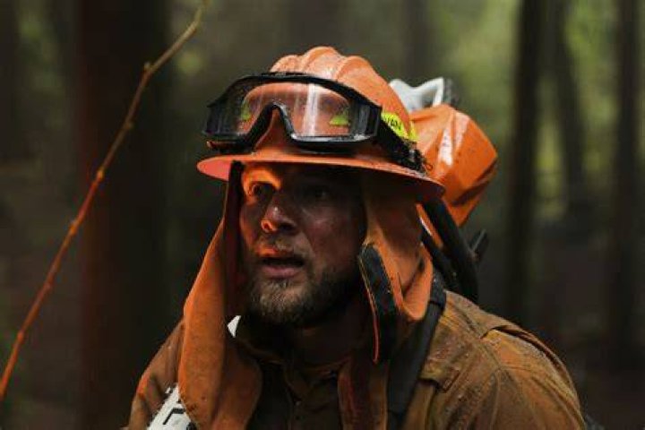 Cal Fire support or not, Bay Area's Max Thieriot fuels &lsquo;Fire Country