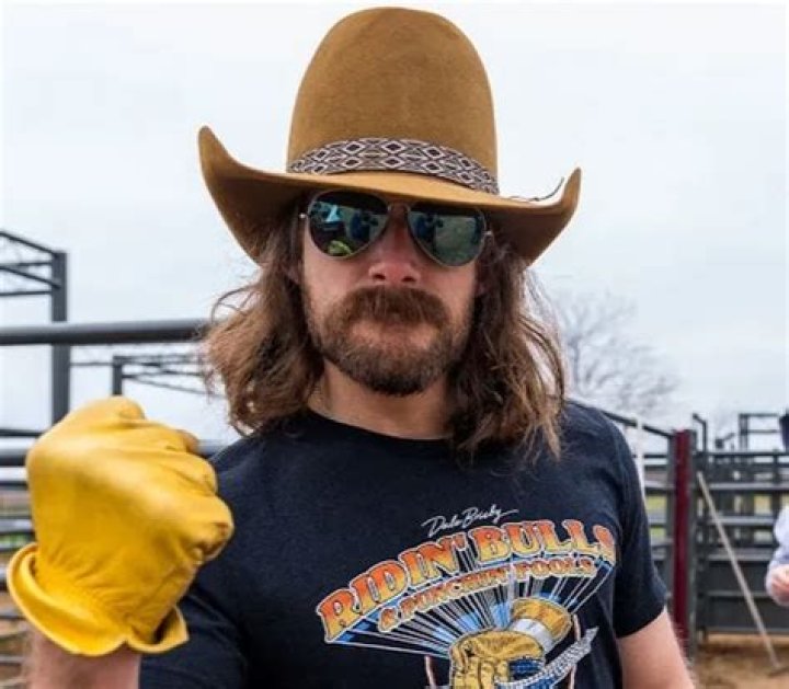 Dale Brisby's Sister Now Where is Dancey Creel Today? How to be Cowboy