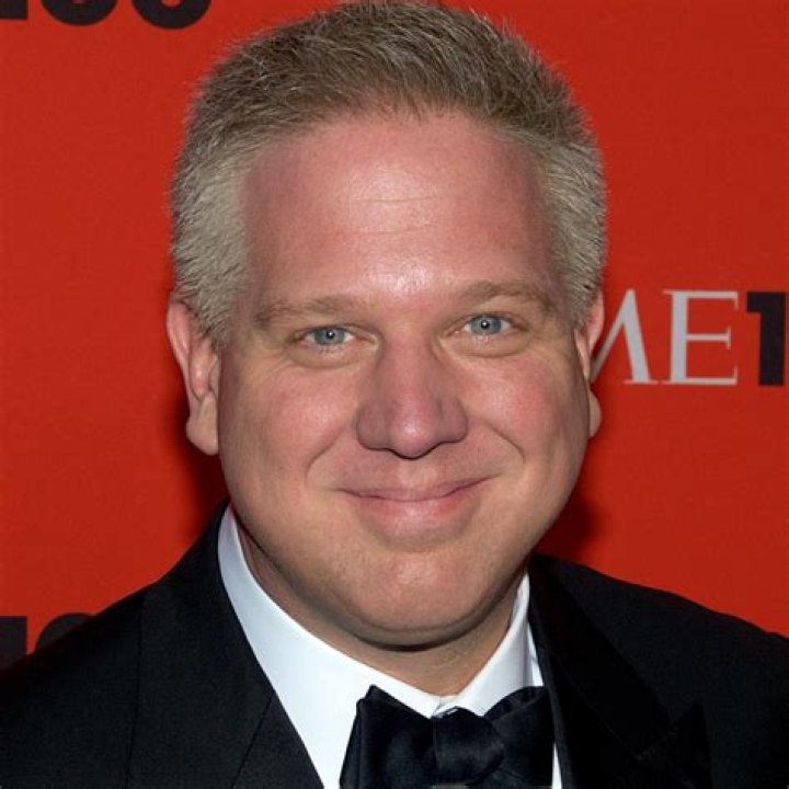 Glenn Beck Bio, Net Worth, Age, Birthday, Wife, Family, Job, Salary