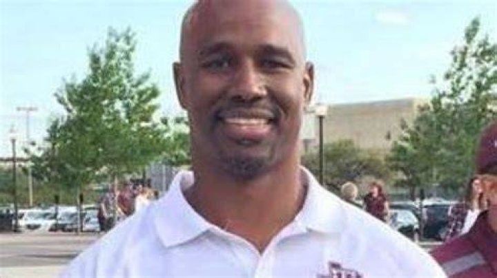 NFL player Antonio Armstrong and wife shot dead in their Houston home