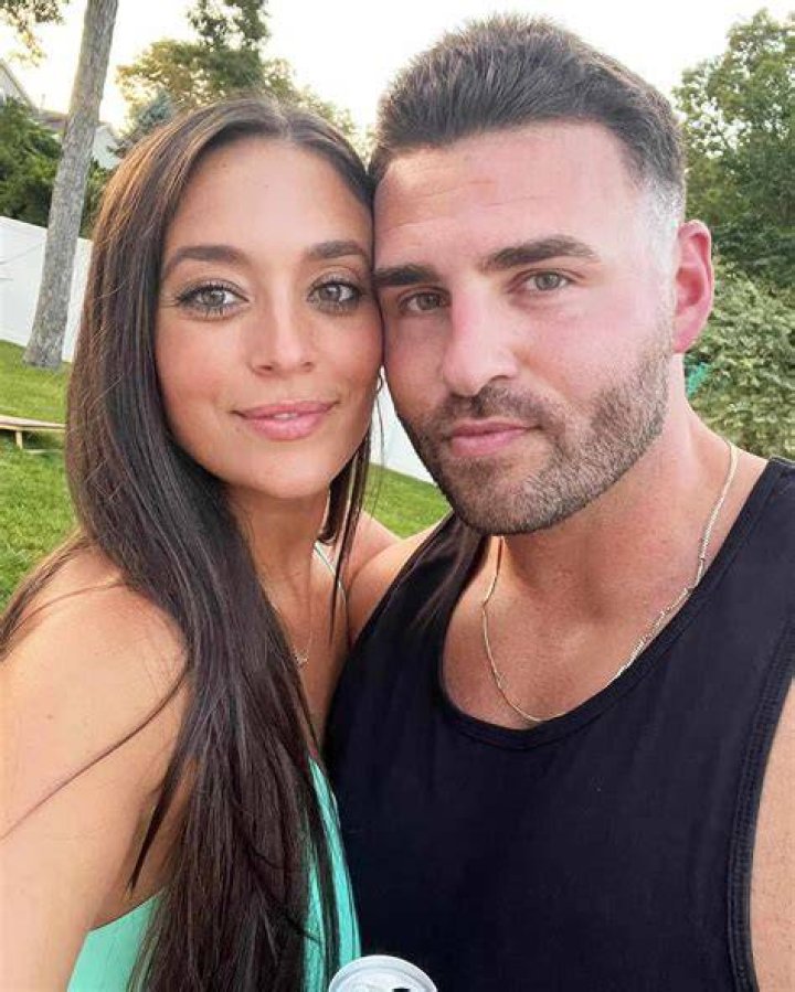 Sammi Sweetheart Engagement Pic The Hollywood Gossip