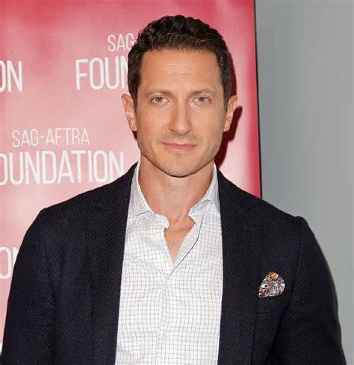 Sasha Roiz Hiding Possible Married Life; But Does That Make Him Gay?