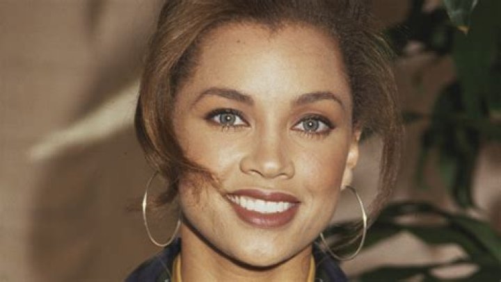 Vanessa Williams' Brother Chris Shares Sweet Moments from Their Mom's